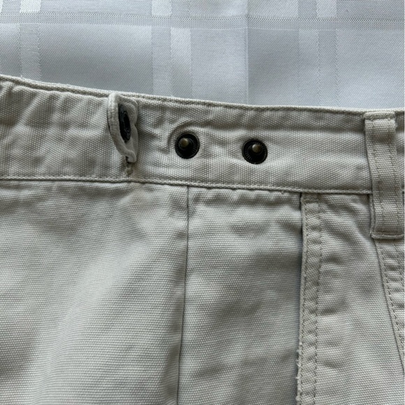 Woolrich Vintage High Rise Light Cream Cargo Shorts - Picture 13 of 17